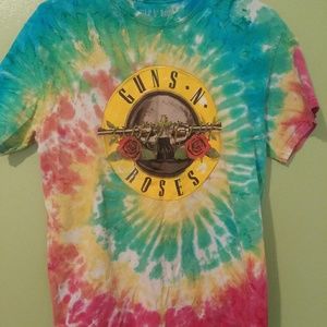 Tye dye guns and roses tshirt